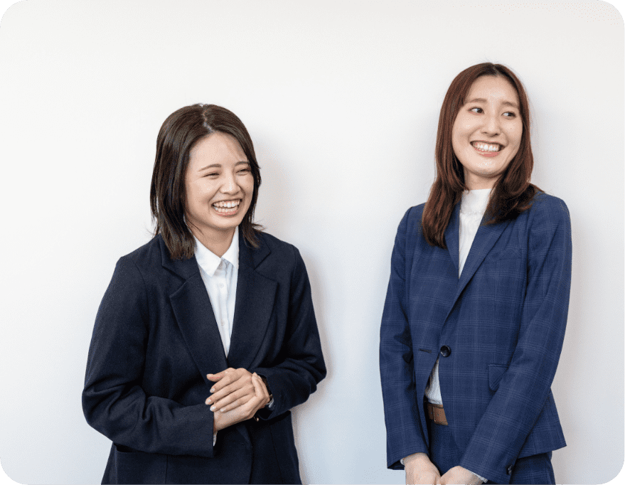 笑う女性社員