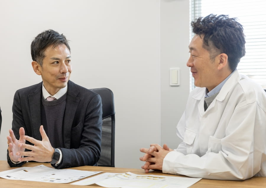 会議中の社員の様子